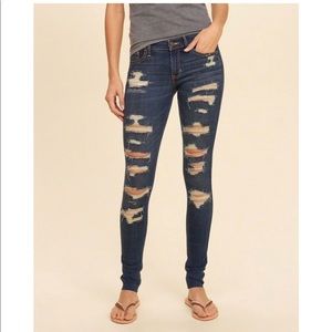 nwot blue ripped jeans !
